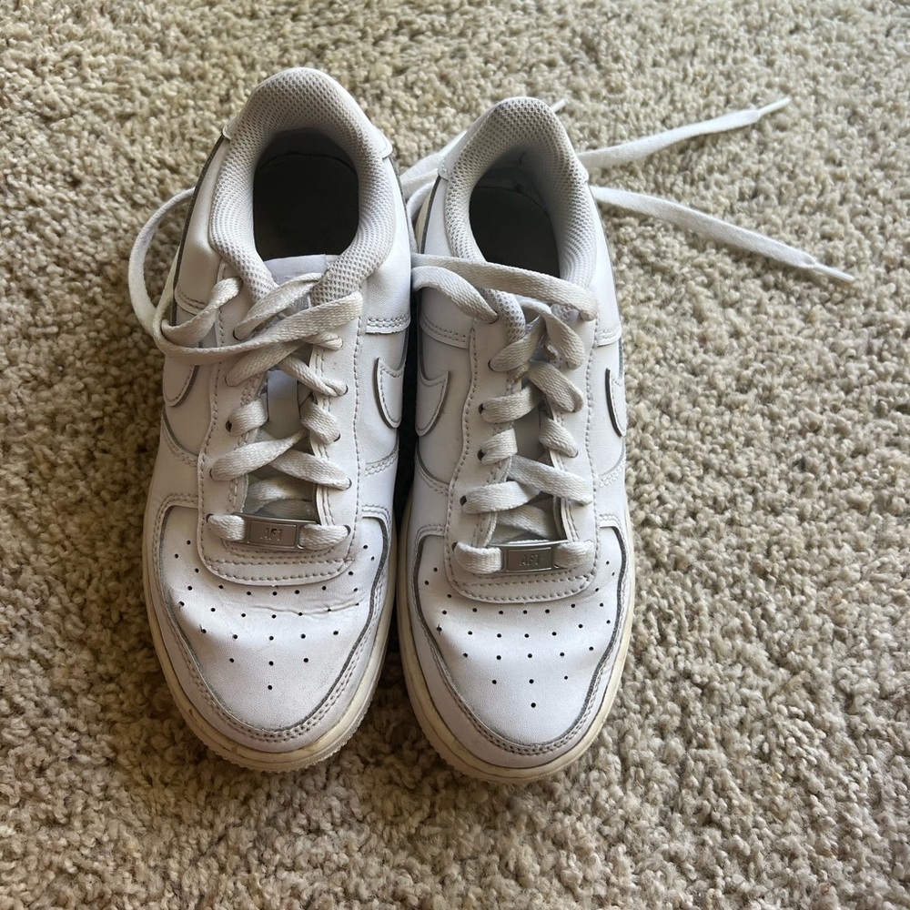 Nike air max kids size 4